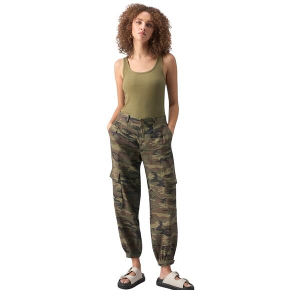 SANCTUARY Pants Size 25 NEW Pleated Linen Cargo  MidHigh Rise Pant Camo - Picture 1 of 8